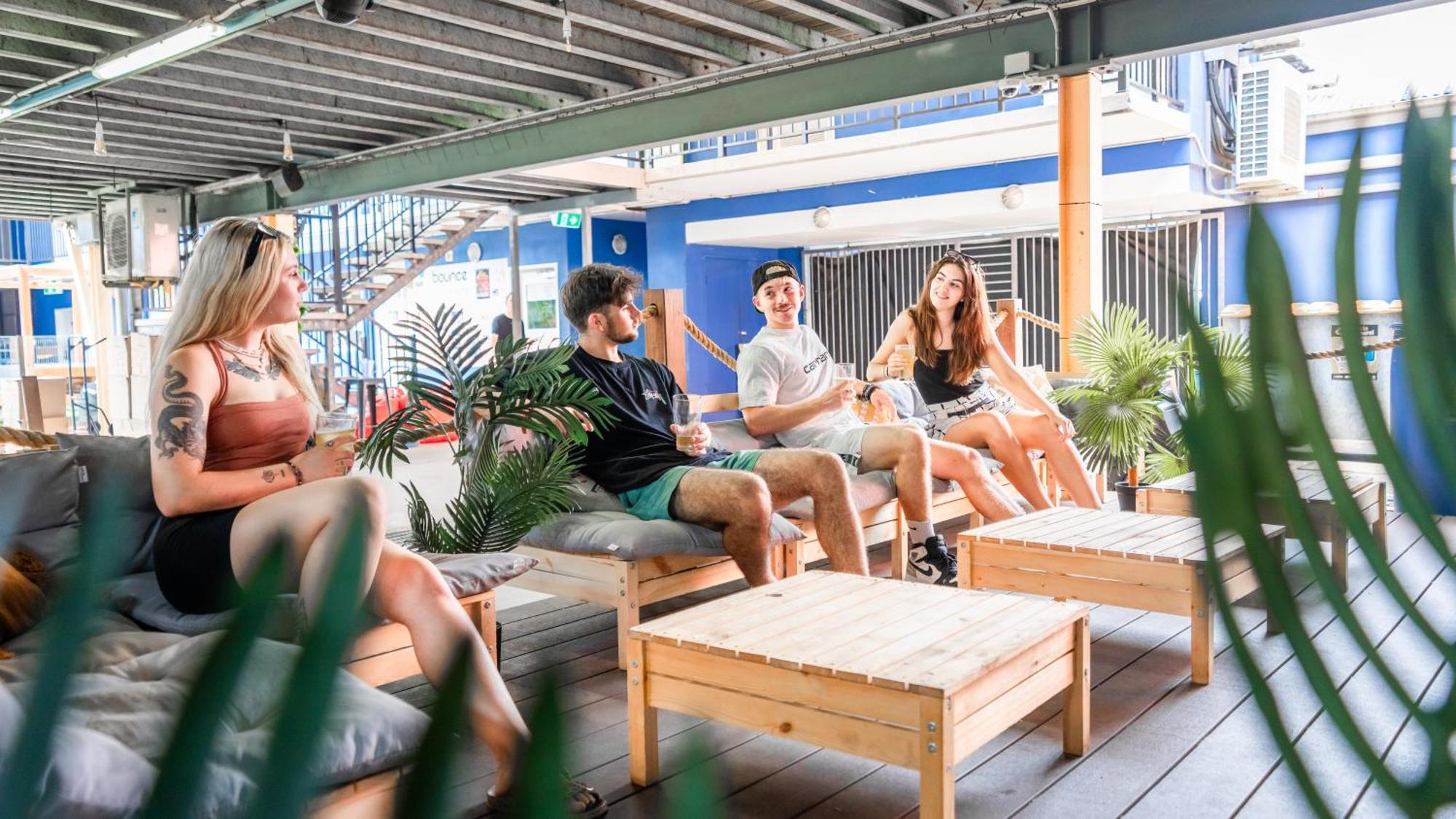 Mad Monkey Jungle Hostel Cairns Kültér fotó